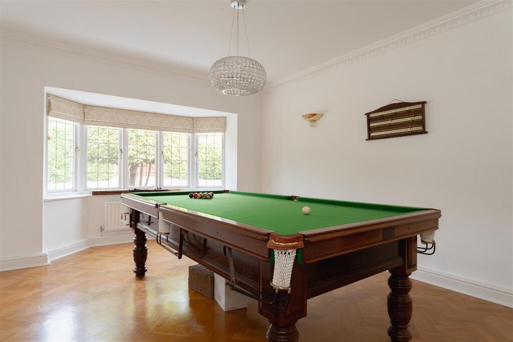 House in Reigate and Banstead, South Park - View 5