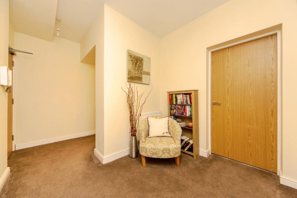 Apartment in Wirral, Liverpool City Region - More