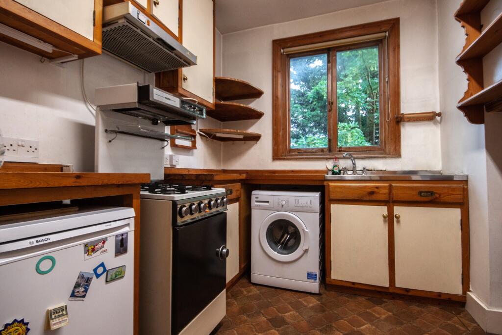 Chase Mansions, Gondar Gardens, West Hampstead, NW6 photo 3