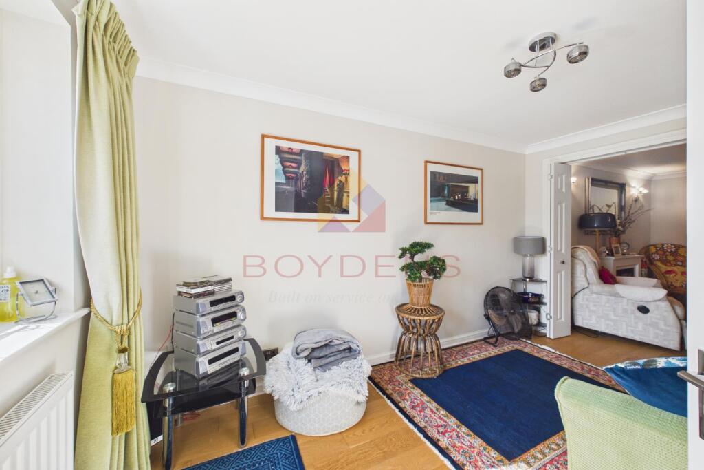 House in Chelmsford, Roxwell - More