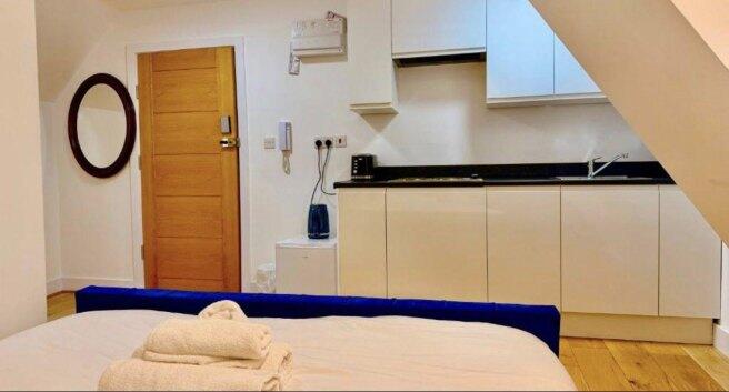 Main image of property: Golders Green Road