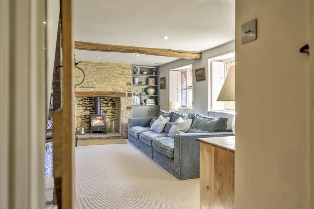 House in Gloucester - View 3