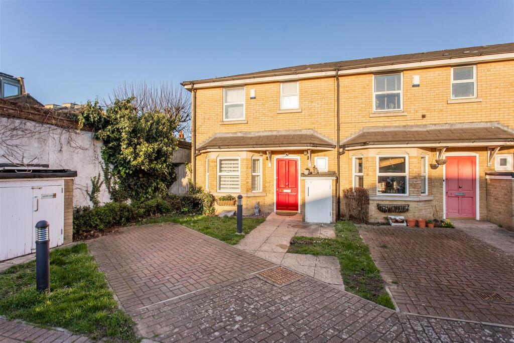 Main image of property: Clifden Mews, Hackney, E5