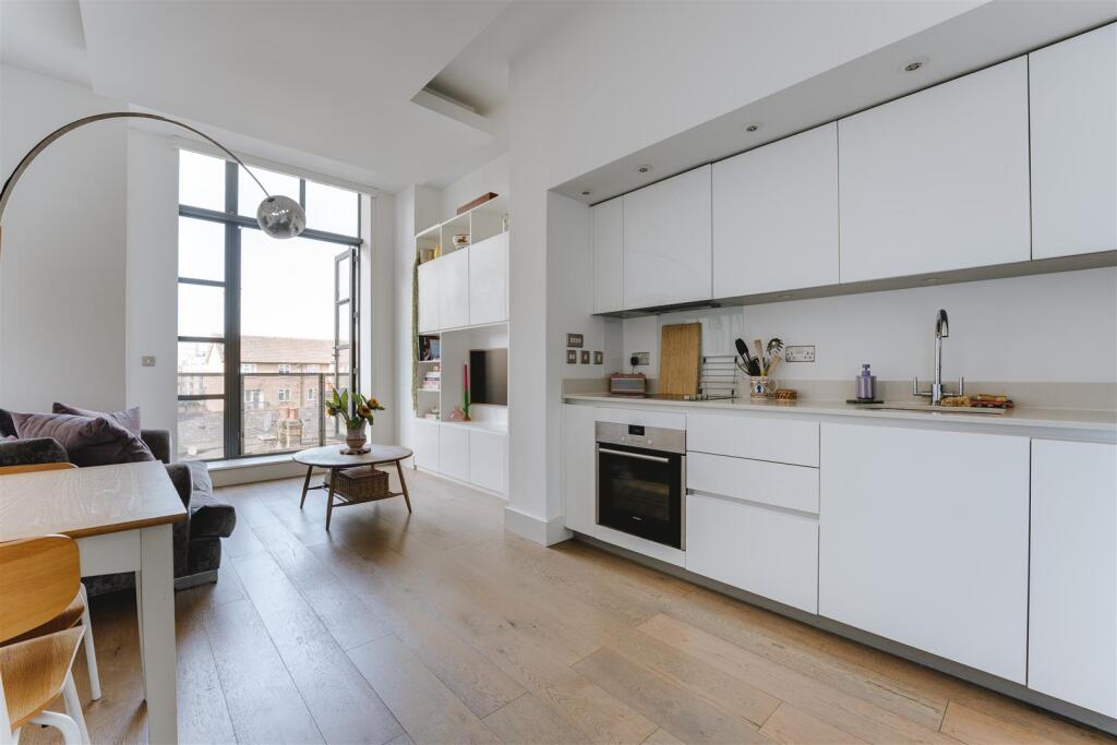 Apartment in London, Lower Clapton, Hackney - More