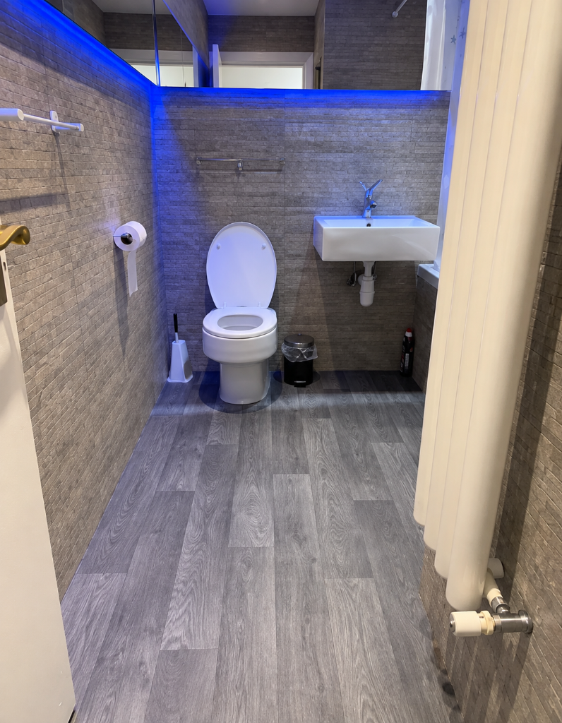 Apartment in Glasgow - More
