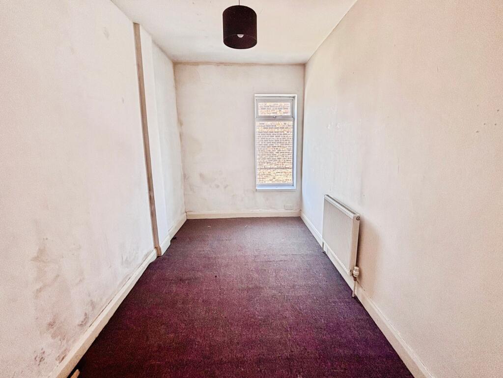 House in Hull - View 5