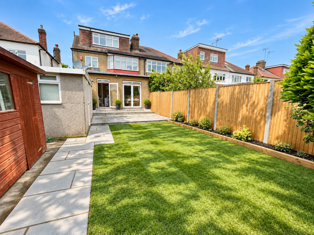 Sussex Way, Enfield photo 3