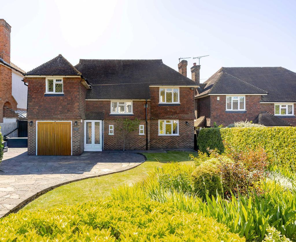 Main image of property: Ewhurst Avenue, Sanderstead, Surrey, CR2 0DH
