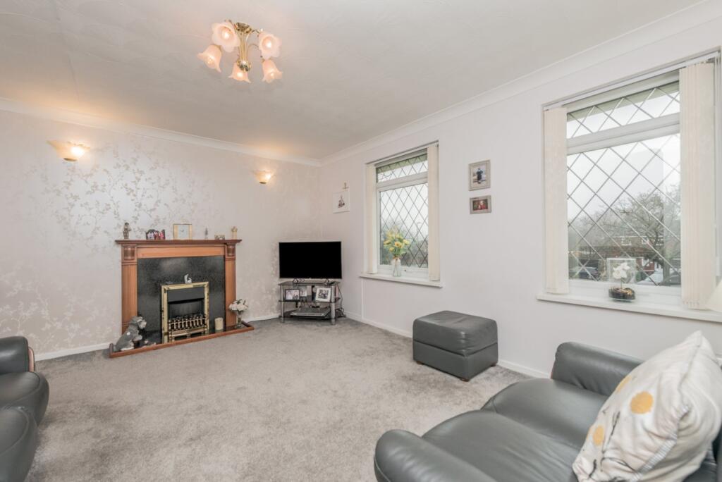 Forest Court, Fairmoor View, Heckmondwike, West Yorkshire, WF16 photo 2