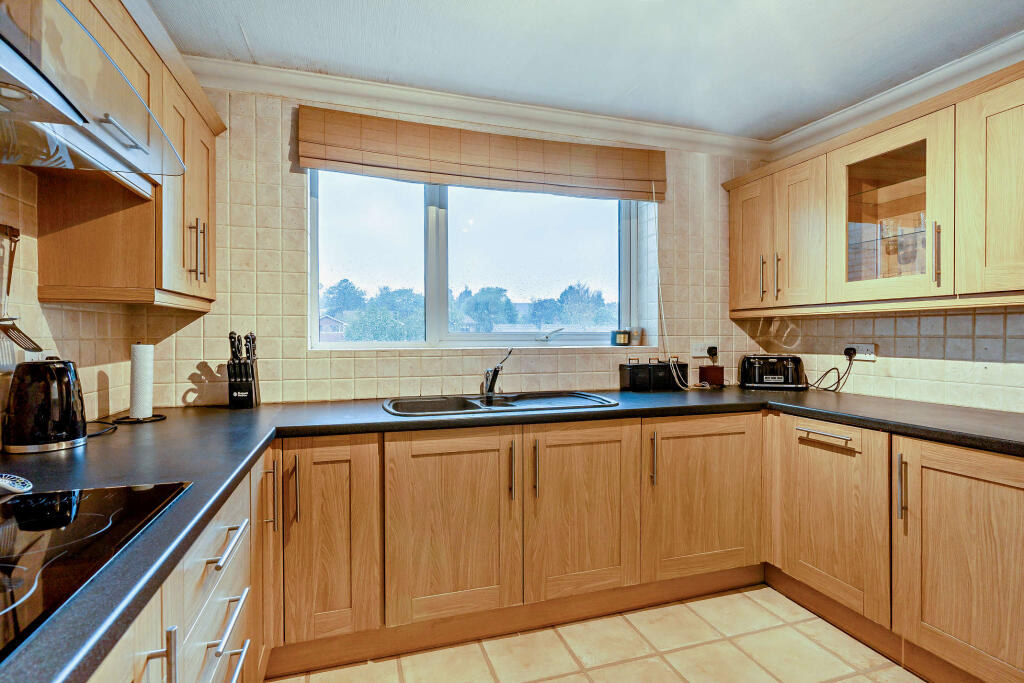 Apartment in Solihull, Mallards Reach, Kineton Green - More