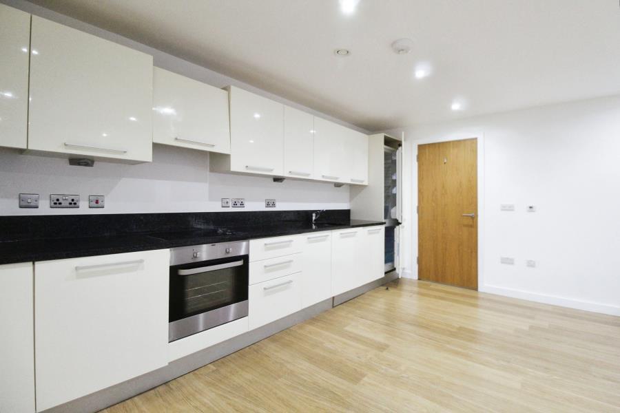 Apartment in Slough - View 4