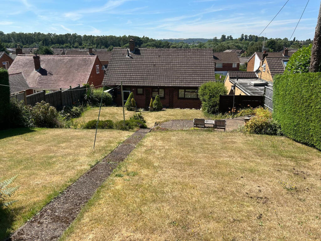 House in Dudley - View 4