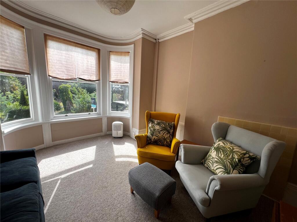 Apartment in Ryde, Oakfield - View 2