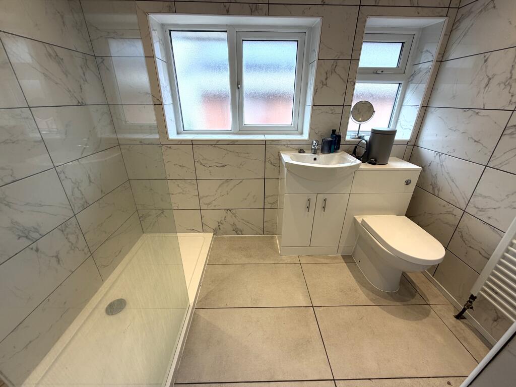 House in Stockport, Greater Manchester - View 5