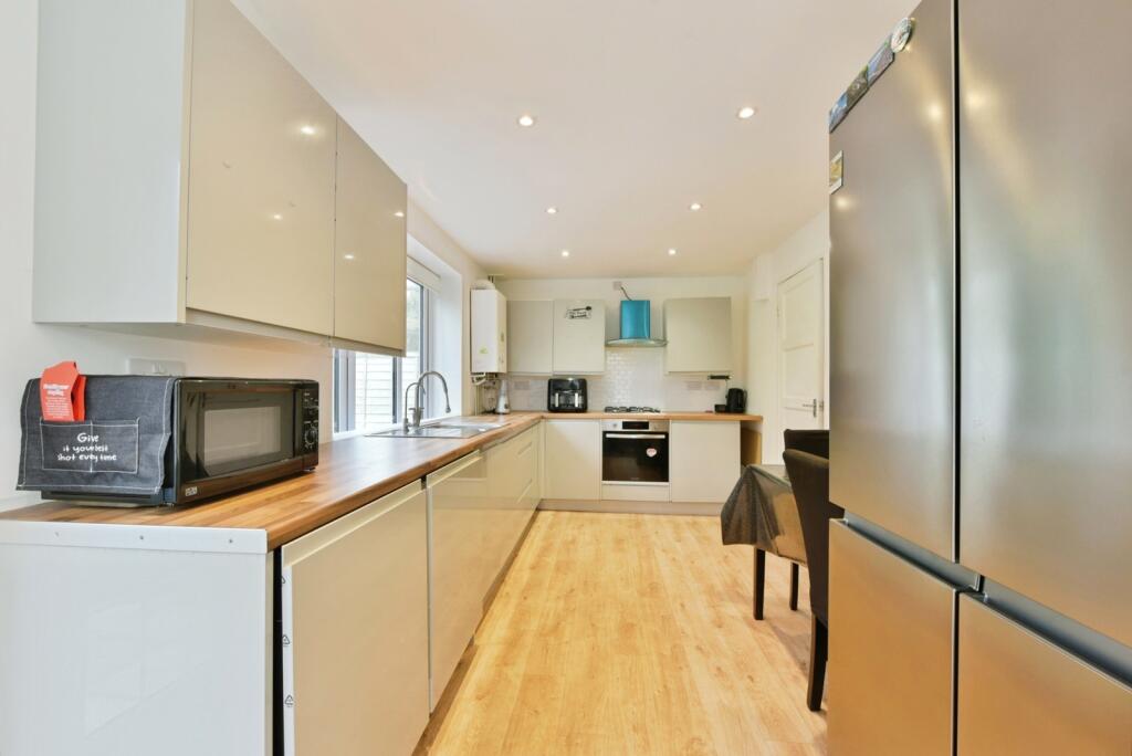 Main image of property: Harvey Road, Chesterfield, Derbyshire, S41