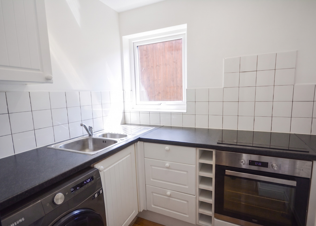 Exeter Avenue, Radcliffe, M26 photo 3