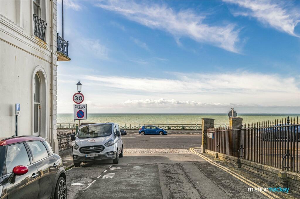 House in East Sussex, Brighton and Hove - View 5