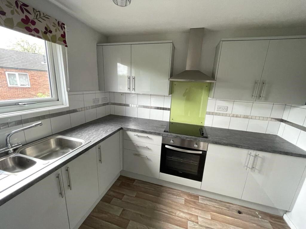 Apartment in Telford, Leegomery, Hadley and Leegomery - View 2