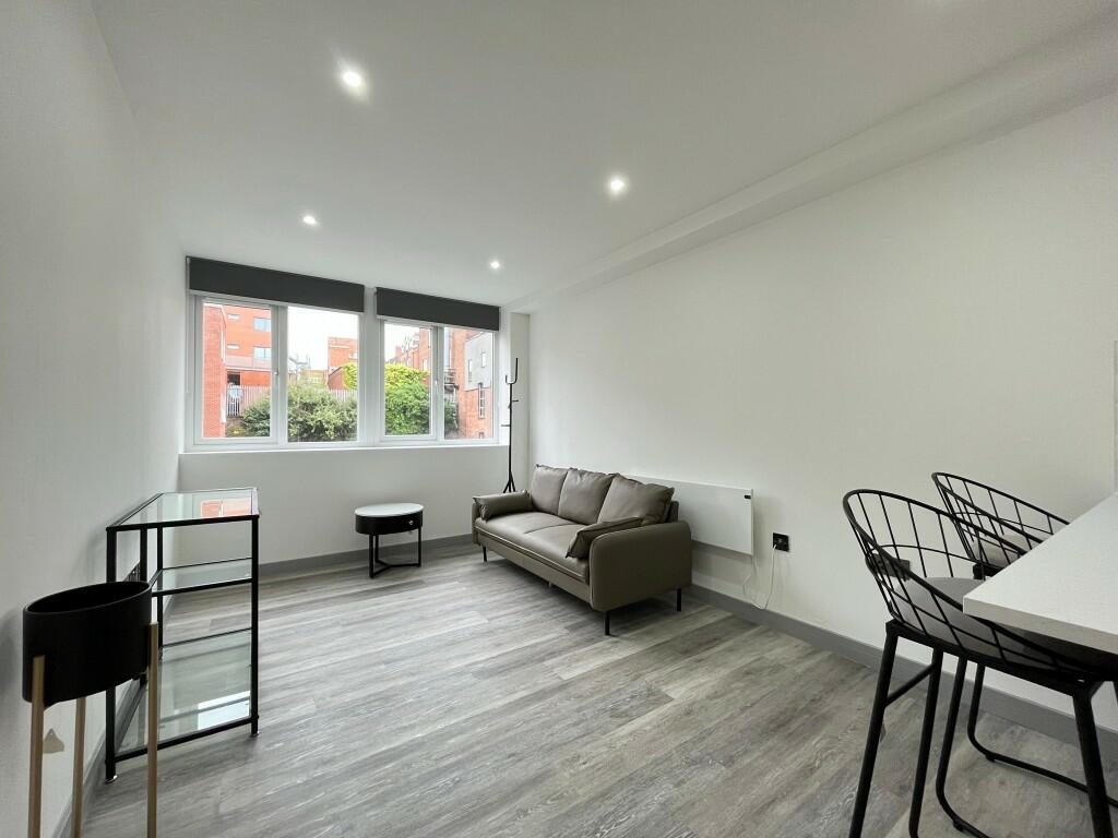 Apartment in Preston - More