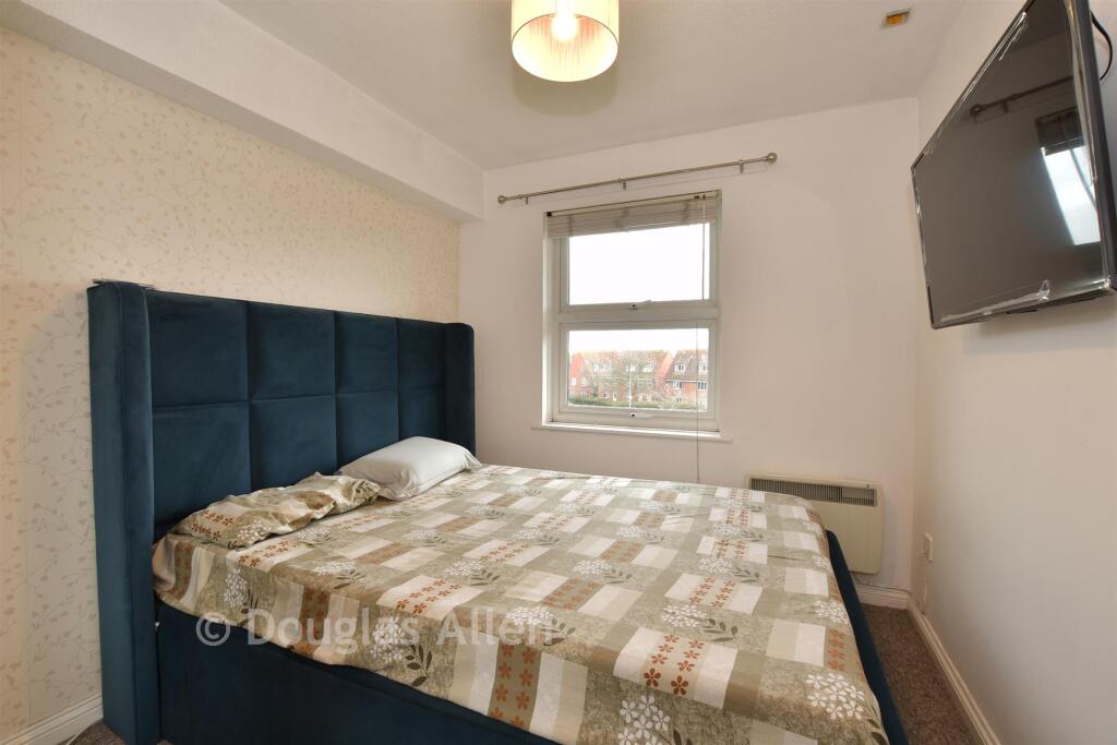 Tallow Gate, South Woodham Ferrers, Chelmsford, Essex - View 5