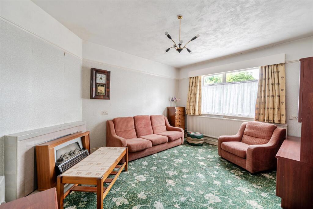 House in Yeovil, Somerset - View 4