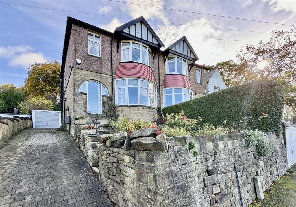 Main image of property: Wheatroyd Lane, Almondbury, Huddersfield, HD5 8XS