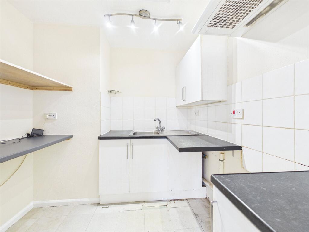 Beech Close, Hardwicke, Gloucester, Gloucestershire, GL2 - View 2
