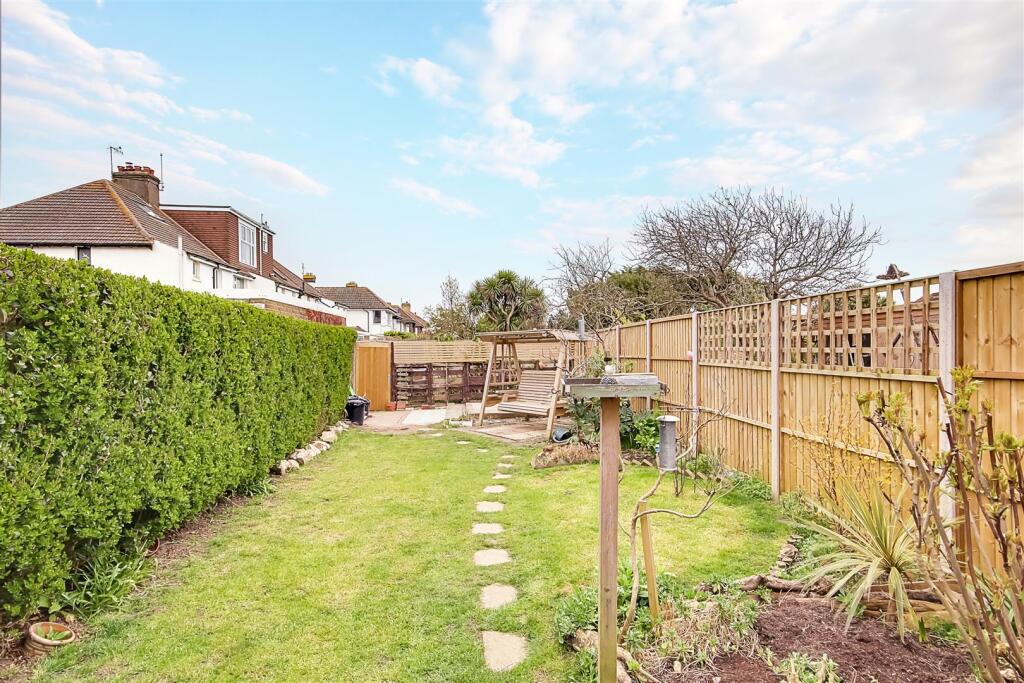 Heatherstone Road, Worthing, BN11 - View 2