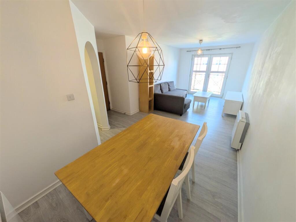 Apartment in Manchester - More