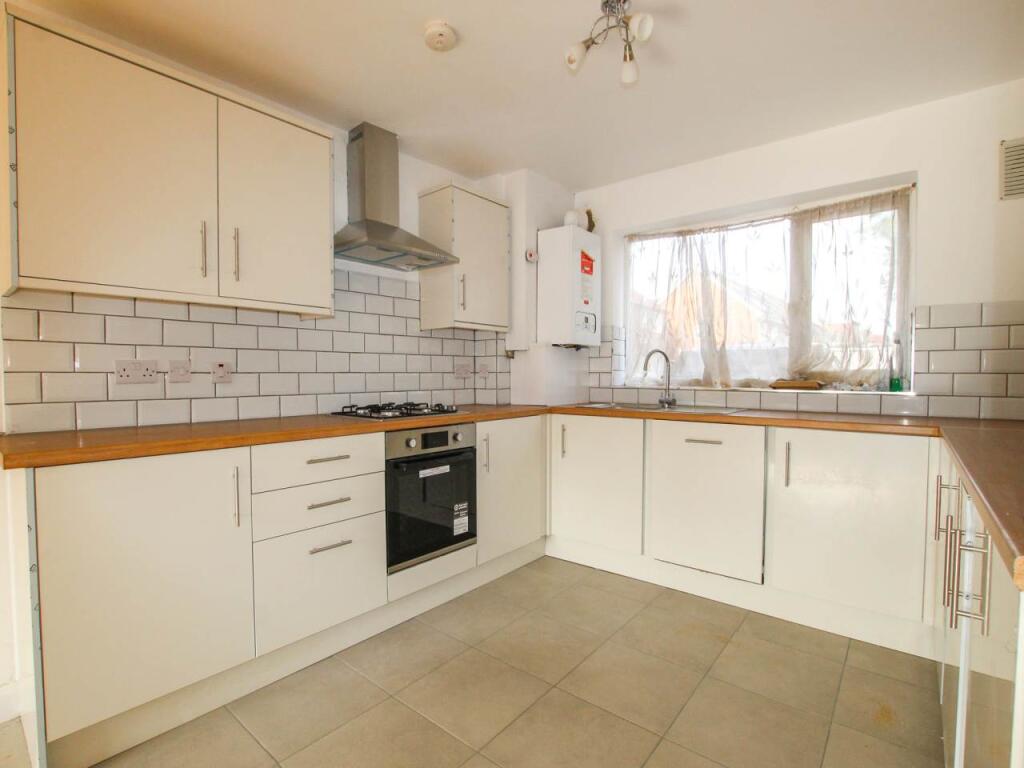House in Southall - View 4