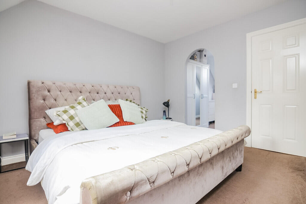 House in Weston-super-Mare, Mead Vale, Weston Village - More