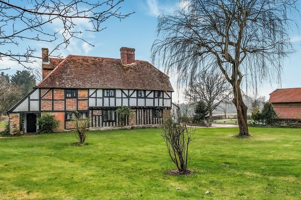 Main image of property: Sandy Lane, Waltham Chase