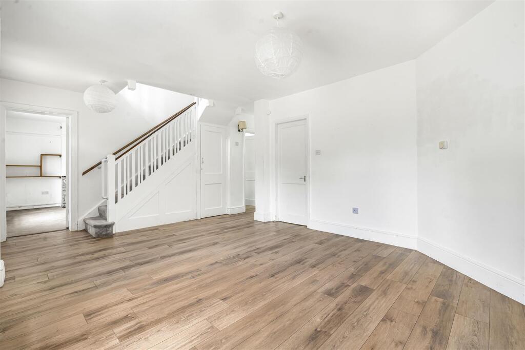 House in Cambridge, Girton - View 2