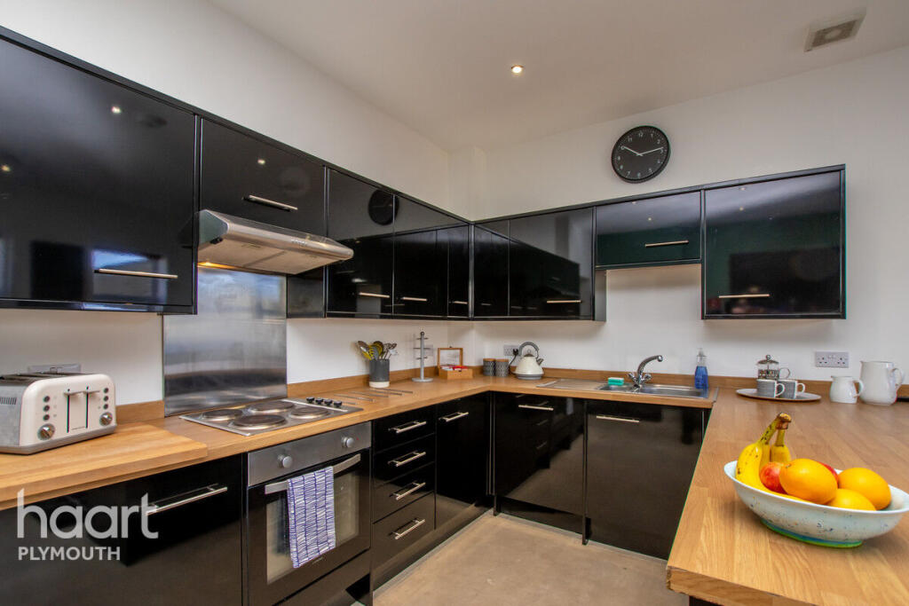 Main image of property: Mutley Plain, PLYMOUTH