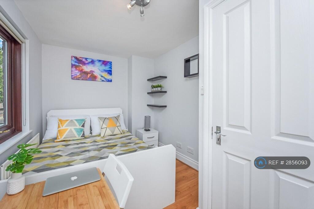 6 bedroom terraced house for rent