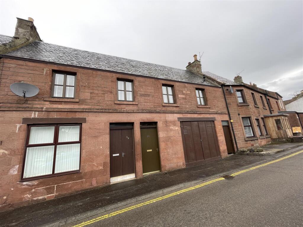 Main image of property: 37 High Street, Strathmiglo