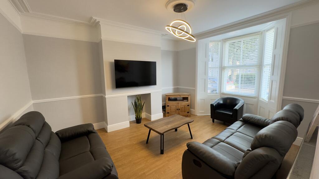 House in Warwick, Royal Leamington Spa - View 5