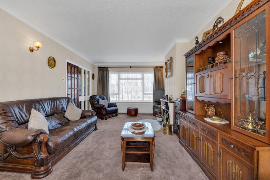 House in Dunstable, Central Bedfordshire - View 3