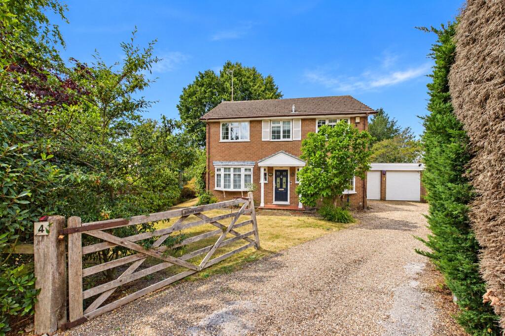 Main image of property: Lyndhurst Close, Horsell, Surrey, GU21