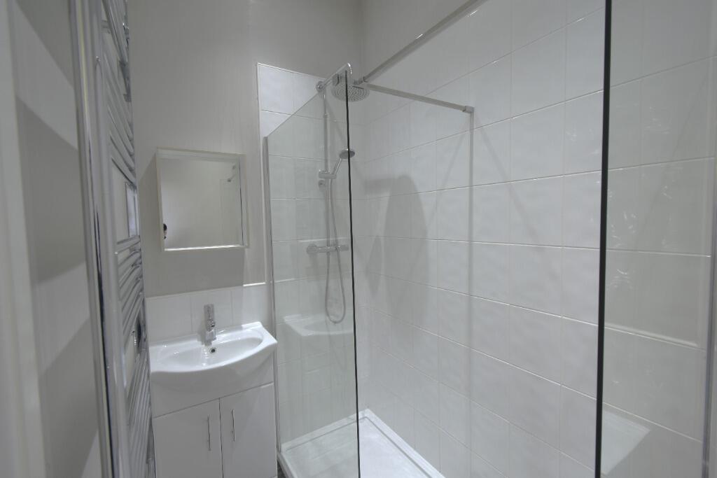 Apartment in Hull - View 6