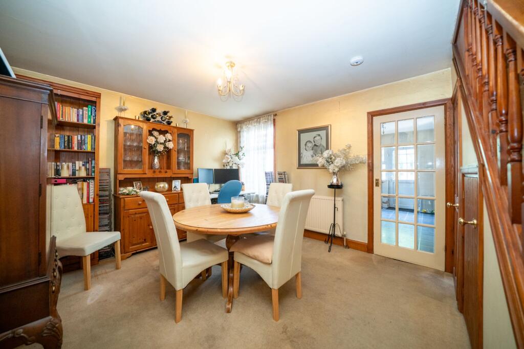 House in Dacorum, Nash Mills - View 3