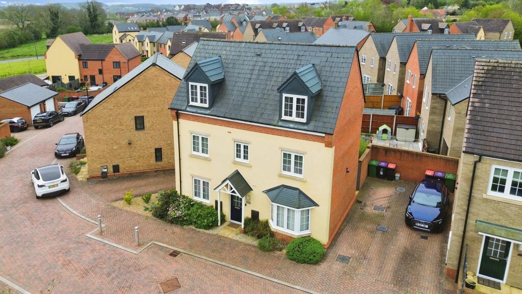 Main image of property: Beggarly Bank, Telford, TF4