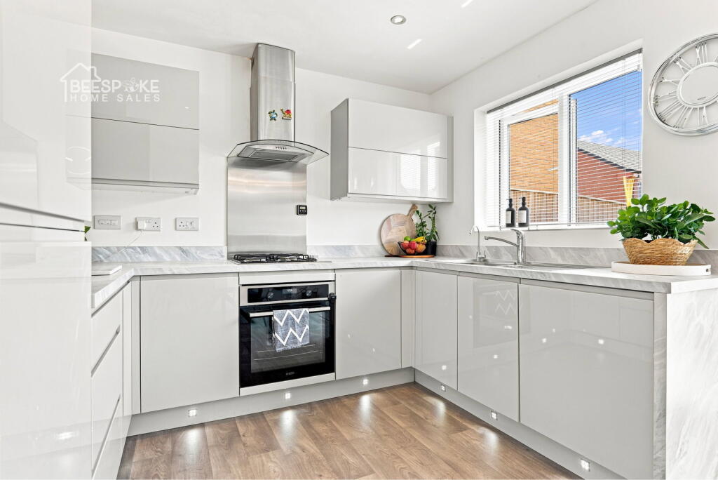 House in Newark and Sherwood, Edwinstowe - More