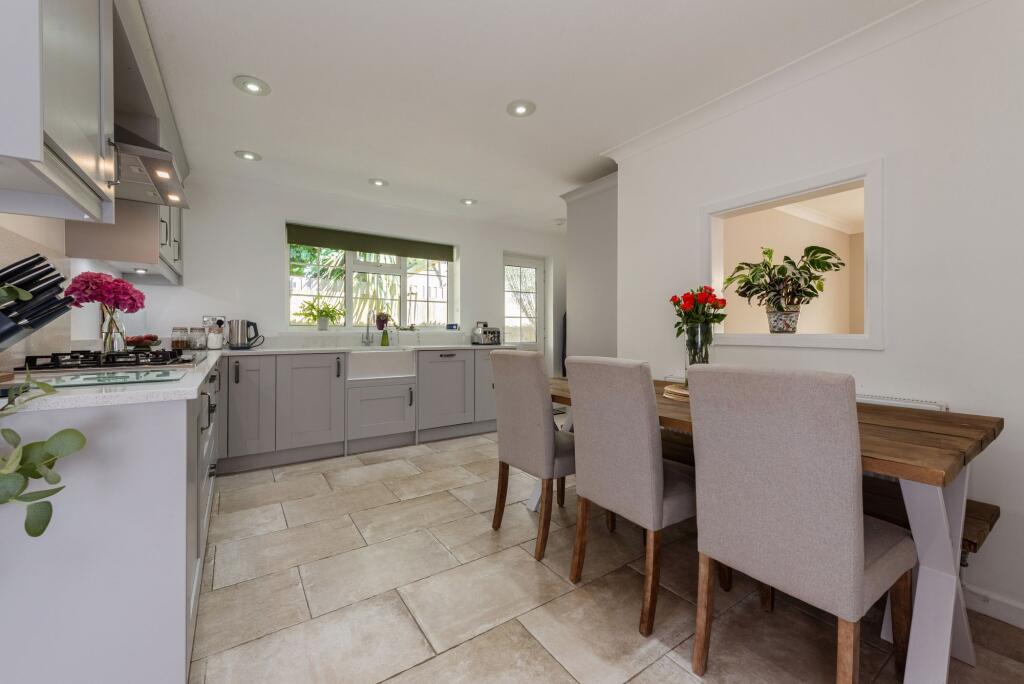House in Portsmouth - View 3