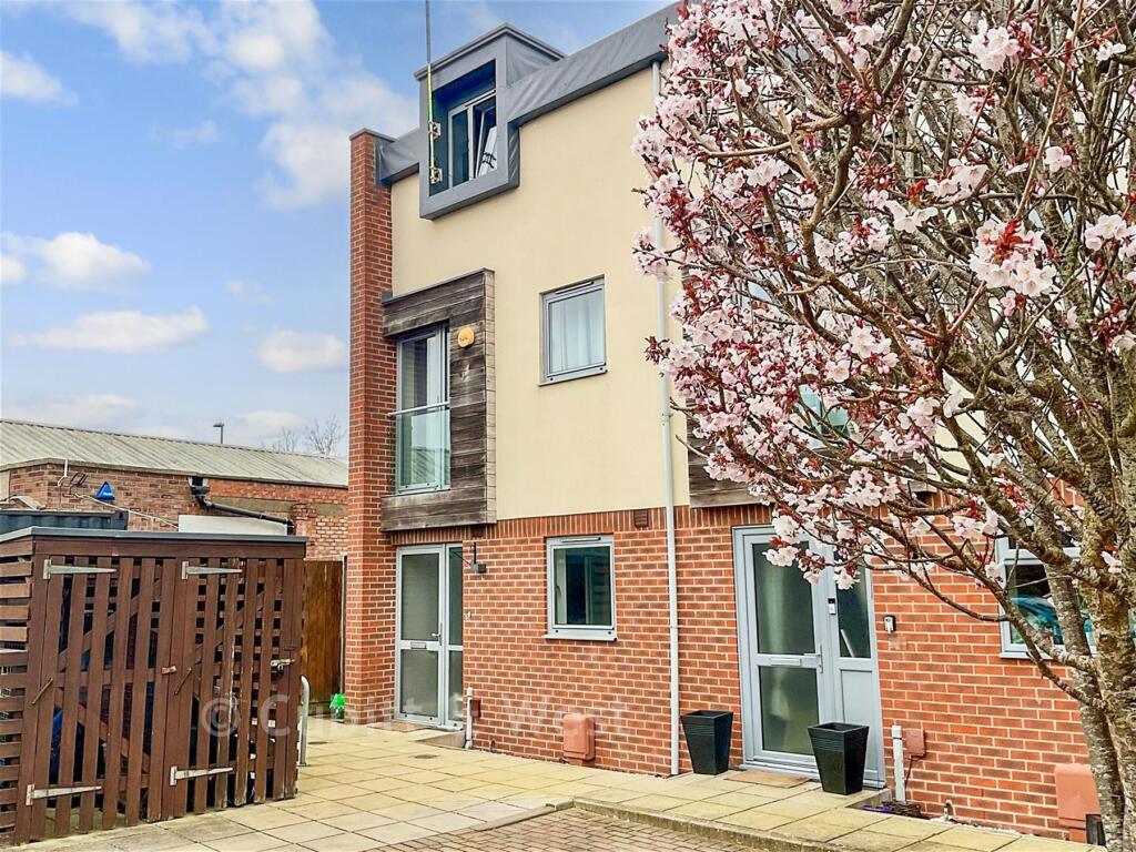 Main image of property: Finley Place, Havant, Hampshire