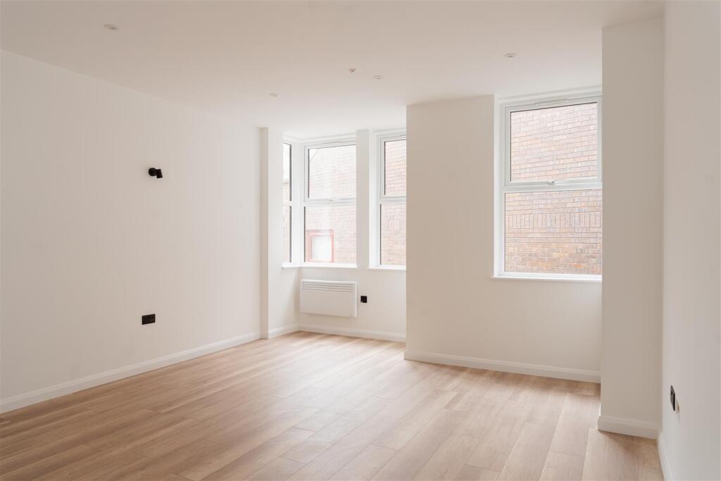 Flat 21 - 2.jpg