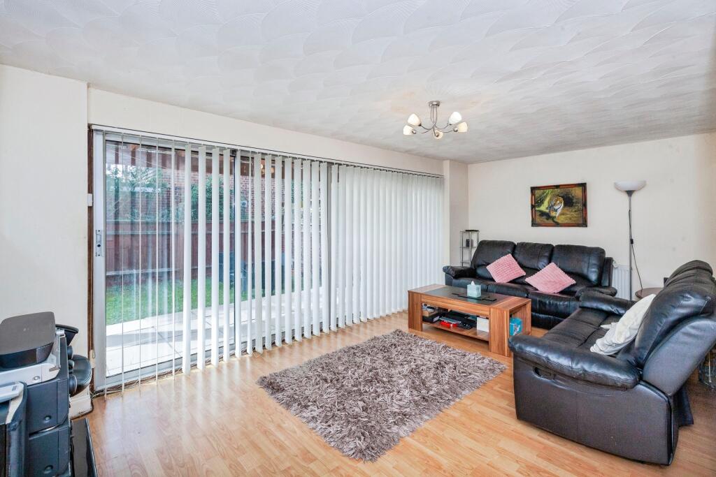 House in Slough - View 4