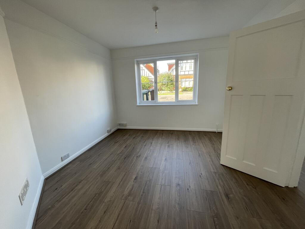 House in London - View 4
