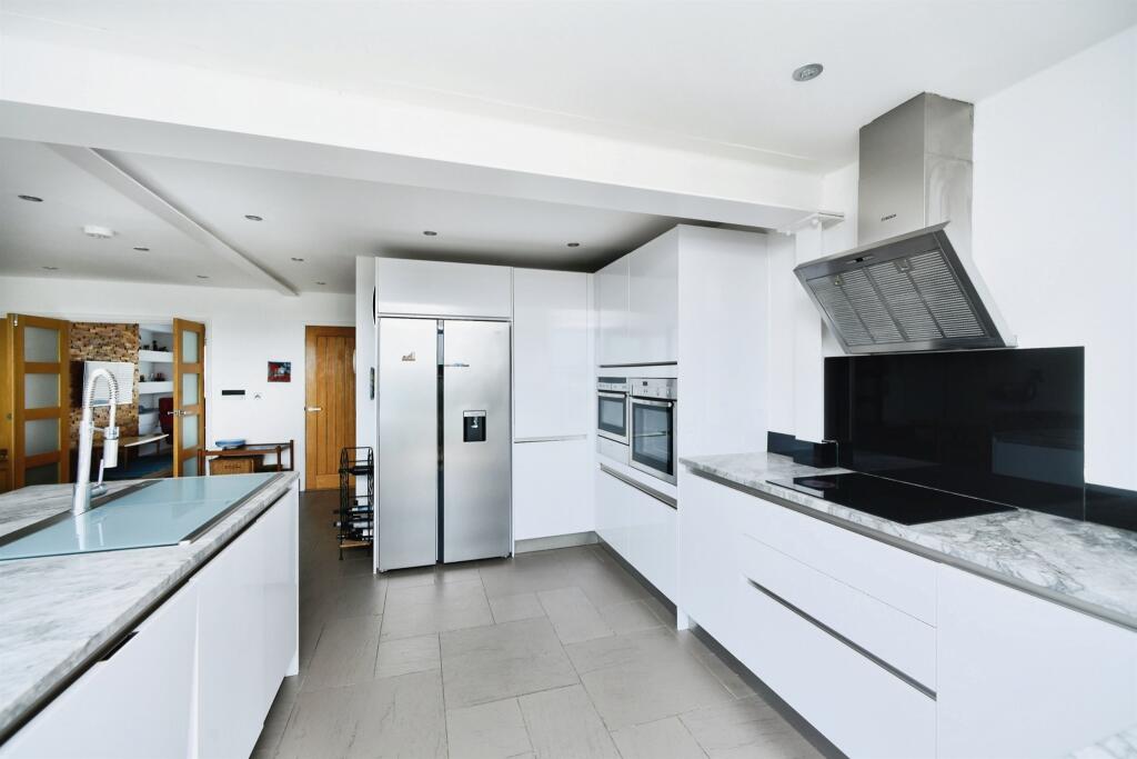House in Brighton - View 5