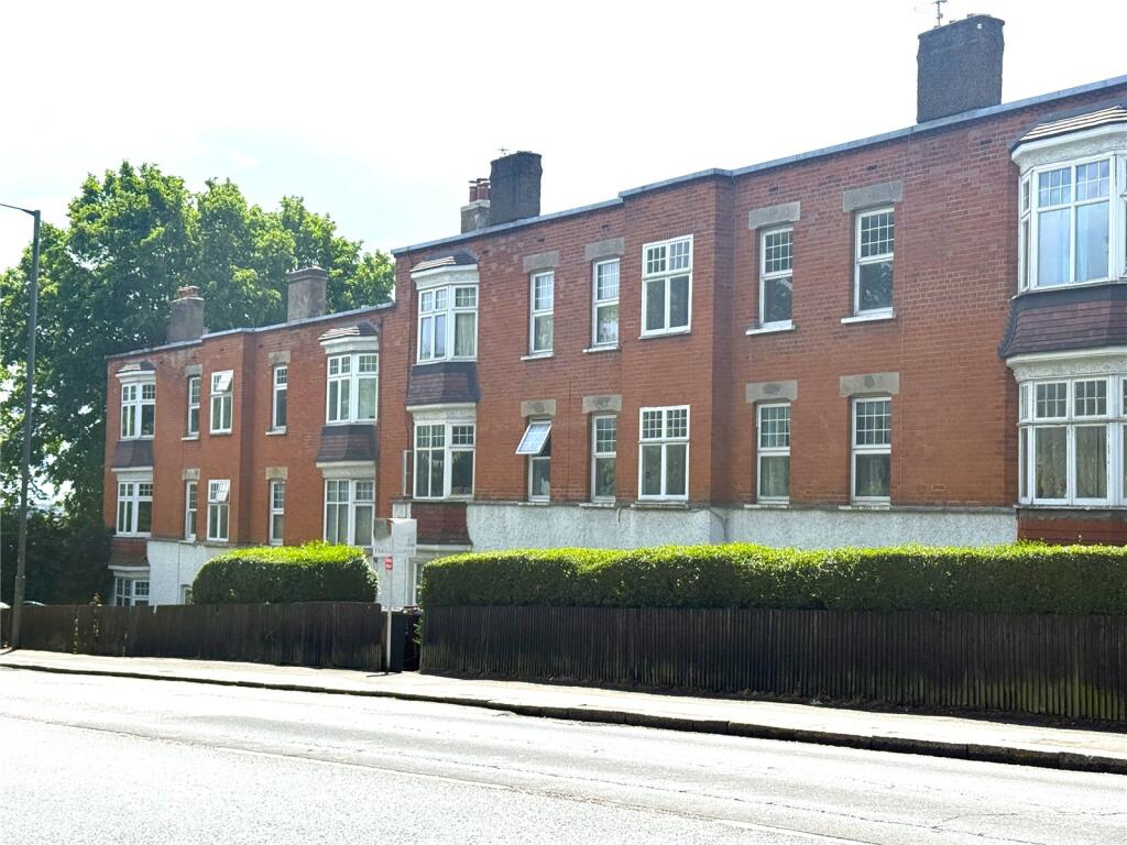 Main image of property: Hillside Mansions, Barnet, EN5